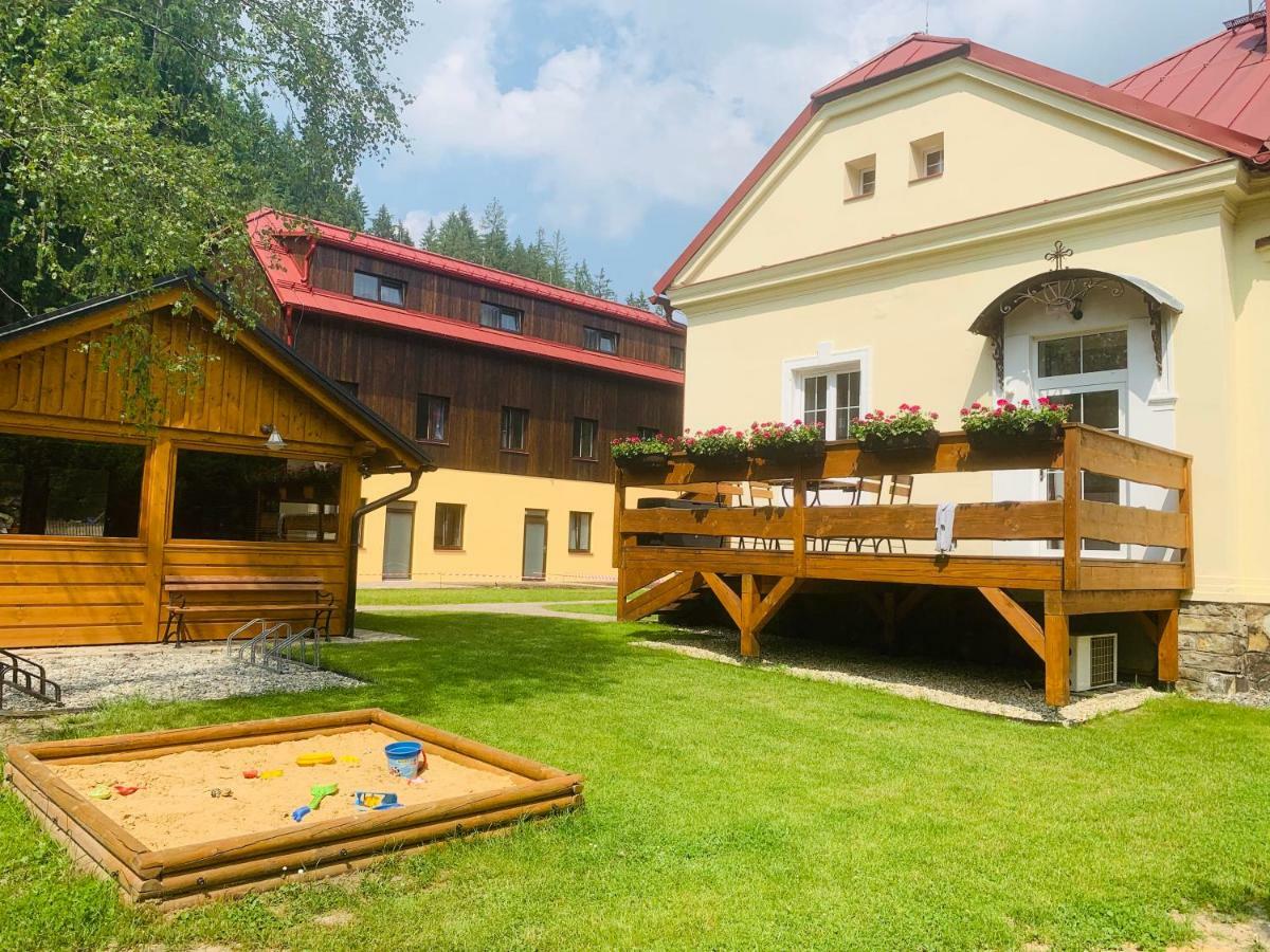 Apartmany Na Fare Bila  Ngoại thất bức ảnh